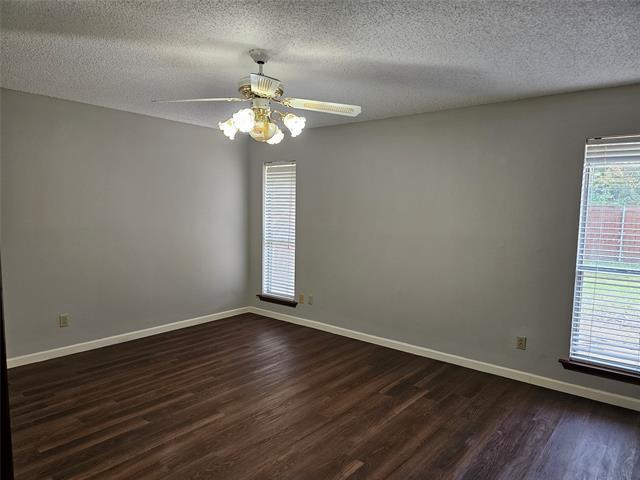 Building Photo - 812 Rush Creek Dr