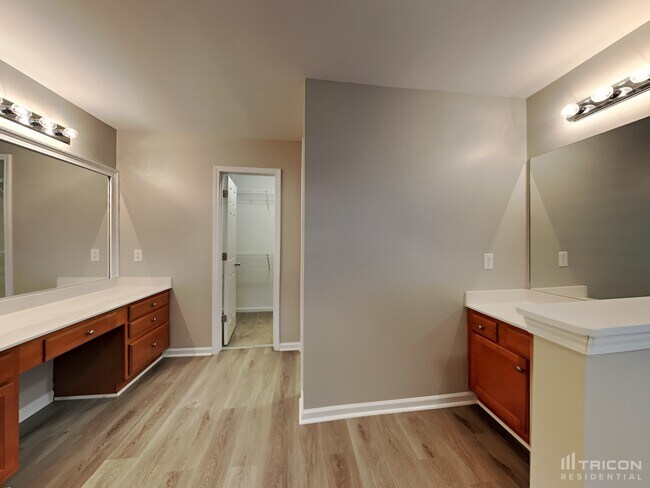 Building Photo - 355 Meadow Vista Ln
