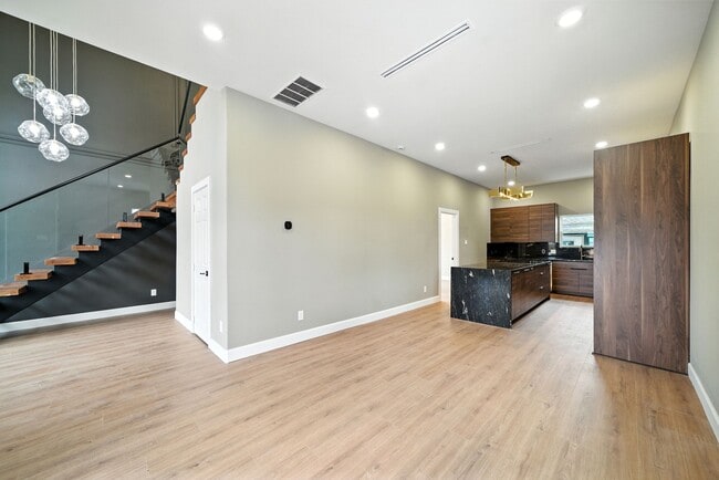 Building Photo - 8307 Double