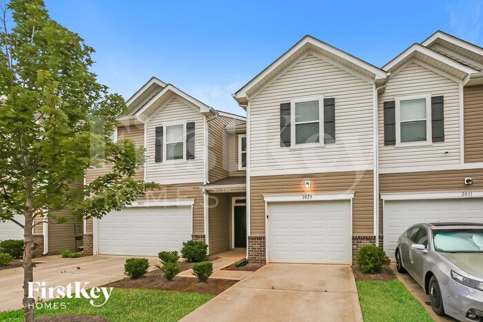 Building Photo - 2029 Cypress Village Dr NW