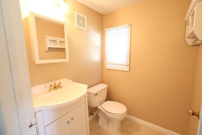Building Photo - Charming Cape Cod Home in the Heart of Kirkwood!