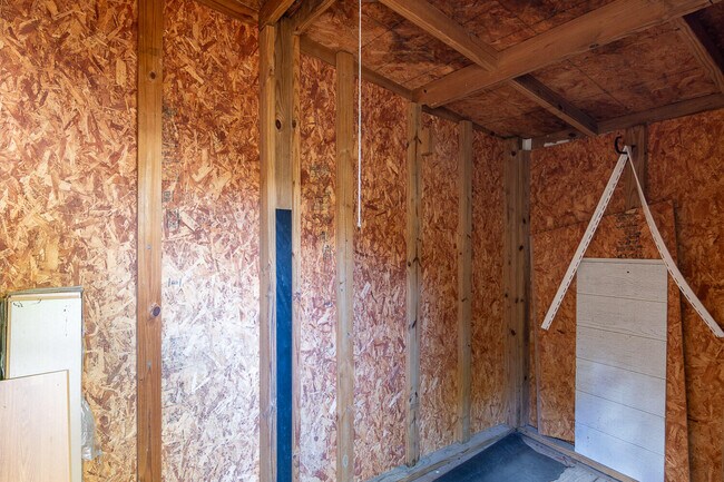 Building Photo - 3025 Brookhaven Way