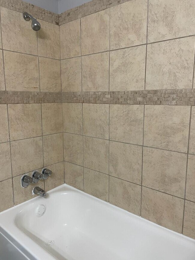 Building Photo - 425 Wymore Rd