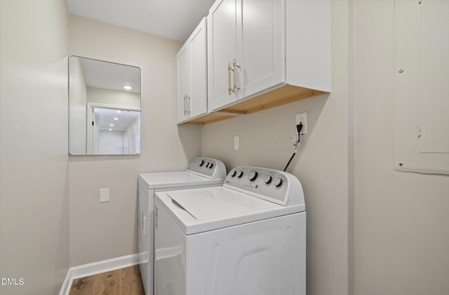 Building Photo - 240 Forestwood Park Rd