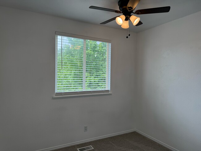 Building Photo - 8103 Waterfowl Ave