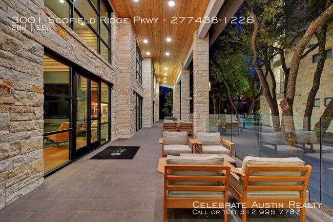 Building Photo - Lenox R Living