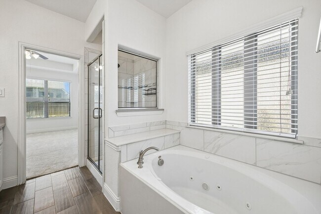 Building Photo - 15920 Gladewater Terrace