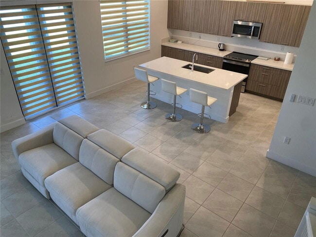 Building Photo - 4435 SW 174th Ave