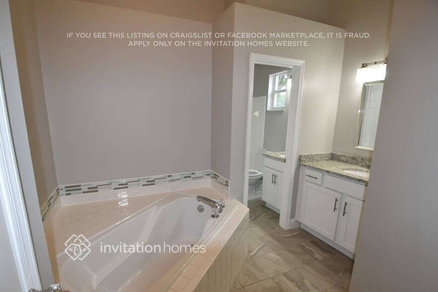 Building Photo - 9828 Cristina Dr