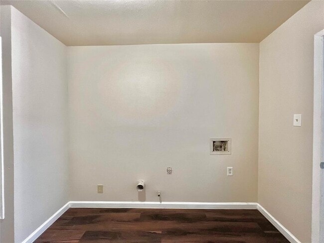 Building Photo - 10711 Lanshire Dr