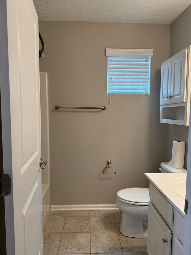 Building Photo - 109 Kestler Dr