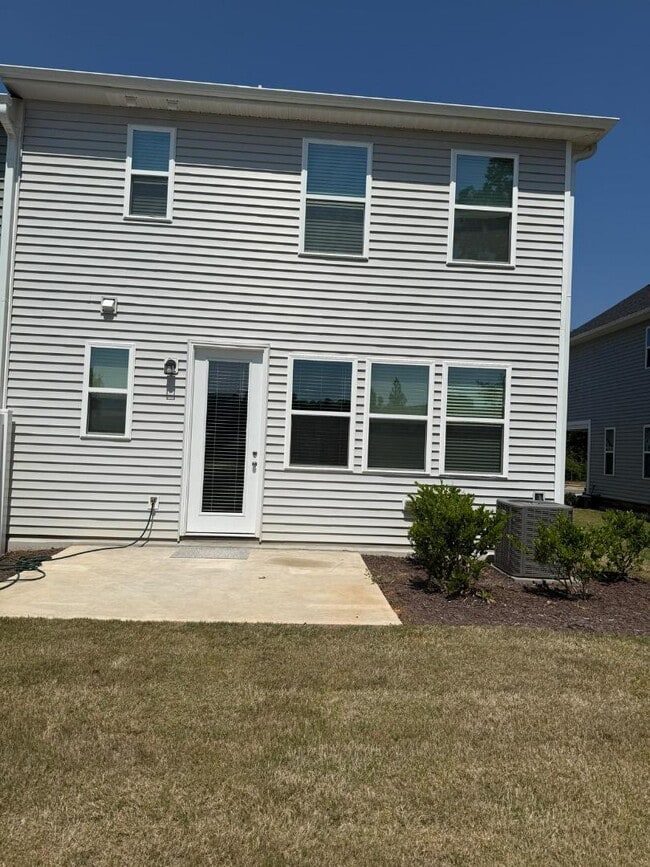 Building Photo - 152 Kobus Ct
