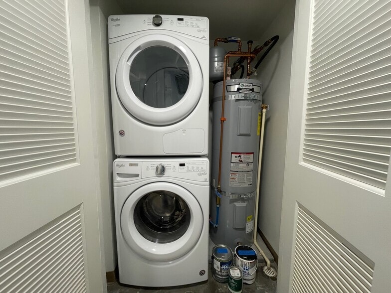 Building Photo - 988 Halekauwila St