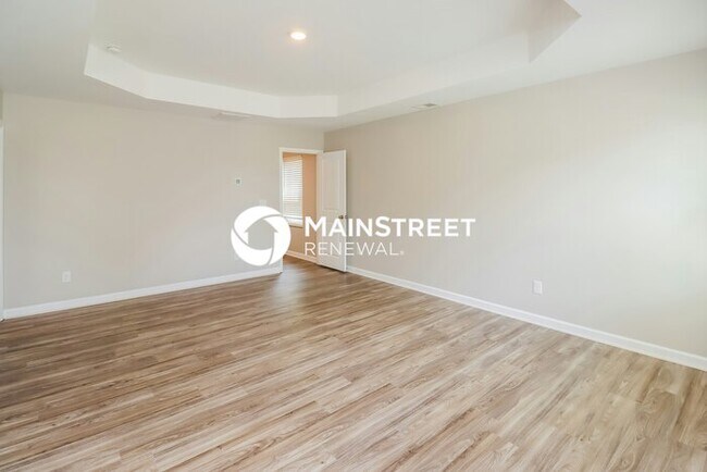 Building Photo - 4 Bedroom Pet-Friendly Home in Hampton, GA with Main Street Renewal