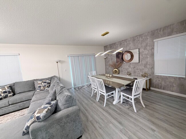 Building Photo - 3013 Moulin Rd