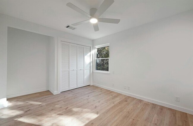 Building Photo - 4611 Goliad Ln