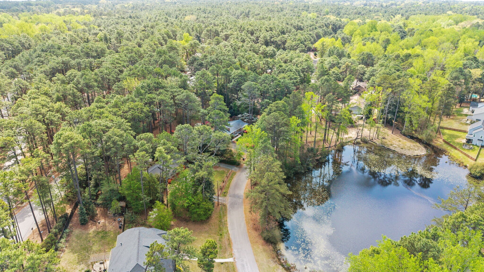 Building Photo - 1055 Inverness Rd