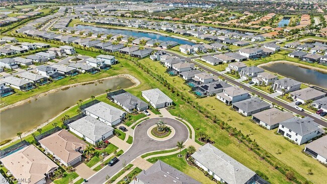 Building Photo - 1905 Fresno Ave