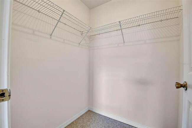 Building Photo - 83 Lynbrook Dr