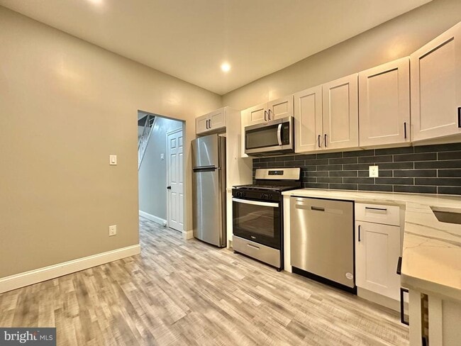 Building Photo - 2207 S Bonsall St