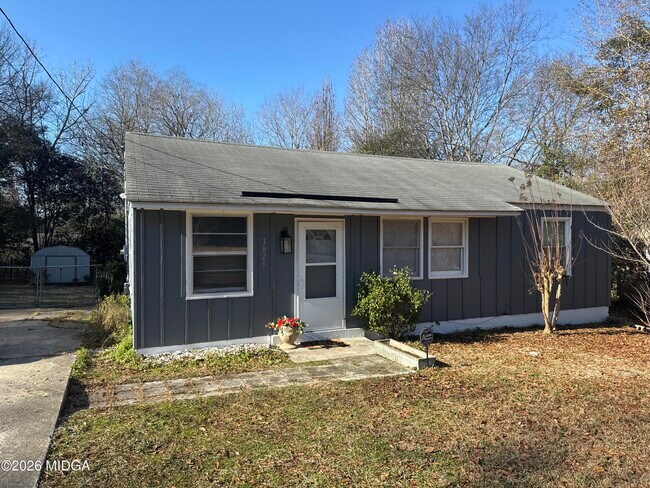 Building Photo - 3823 St Charles Pl