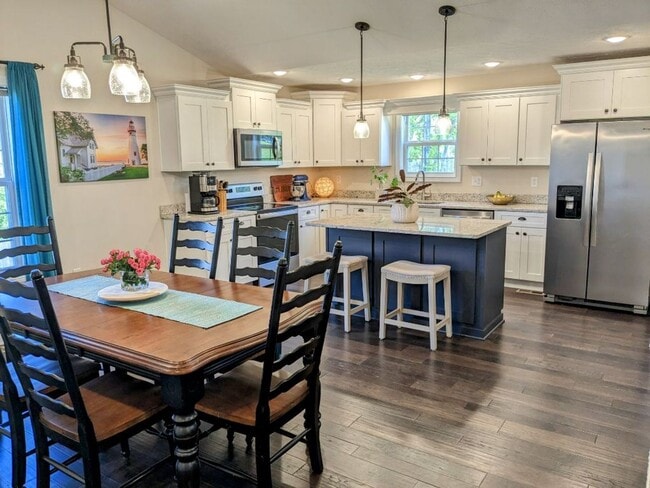 Building Photo - 241 Butterfield Dr