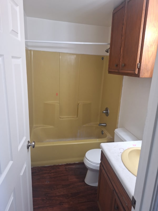 Building Photo - 1421B Superior