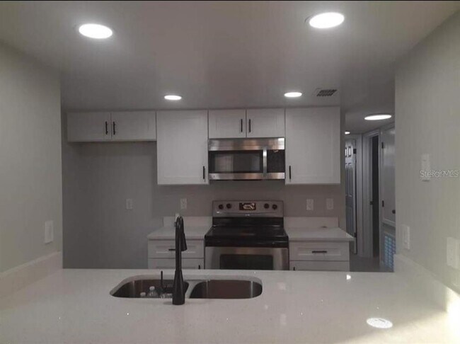 Building Photo - 3123 W Fox Squirrel Dr