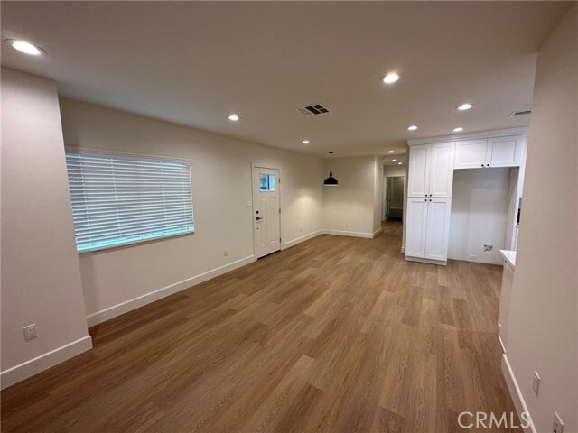 Building Photo - 1155 N Currier Ave