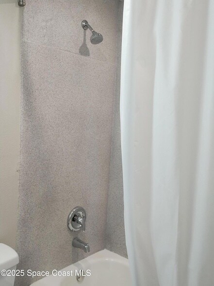 Building Photo - 390 W Cocoa Beach Causeway