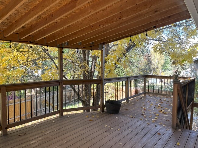 Building Photo - 2631 Brookwood Dr