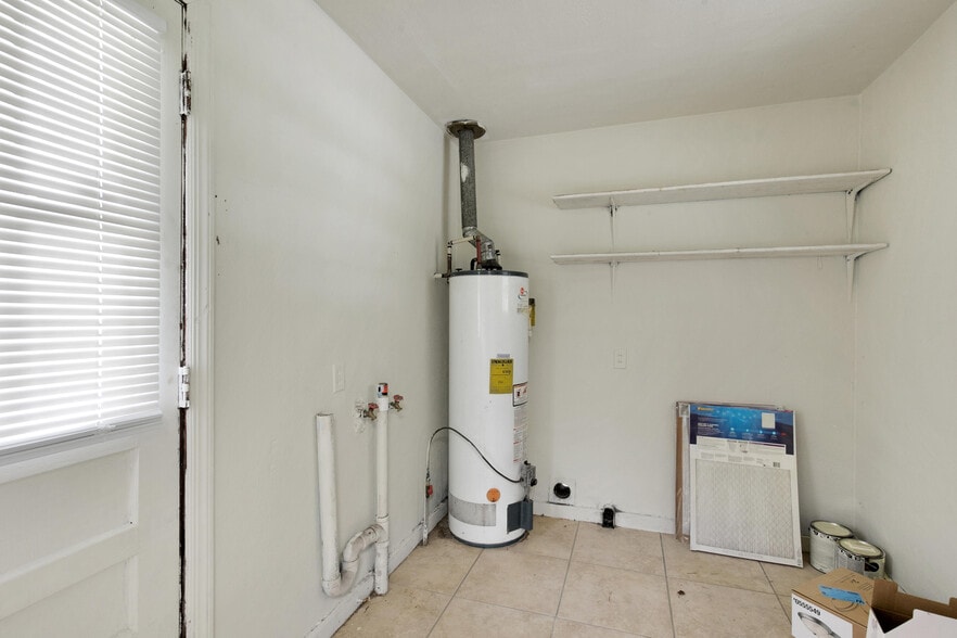 Building Photo - 1712 Perch Dr