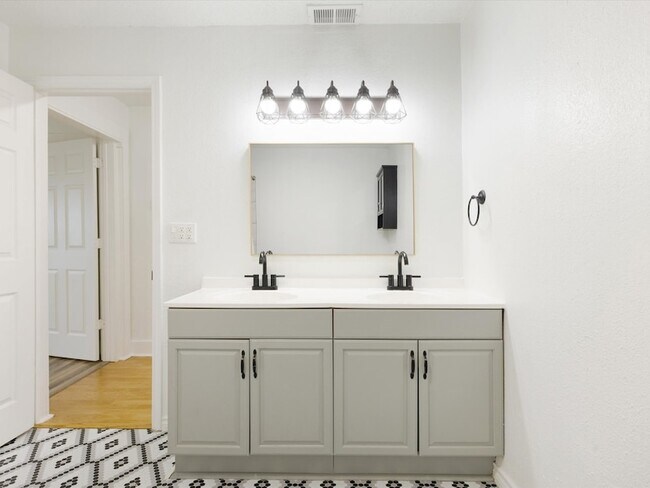 Building Photo - 222 Barnes Bridge Rd