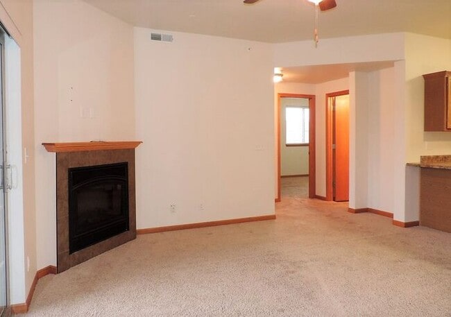 Building Photo - $1,325 | 2 Bedroom, 2 Bathroom Condo | Pet Friendly* | Available for August 1st, 2026 Move In!