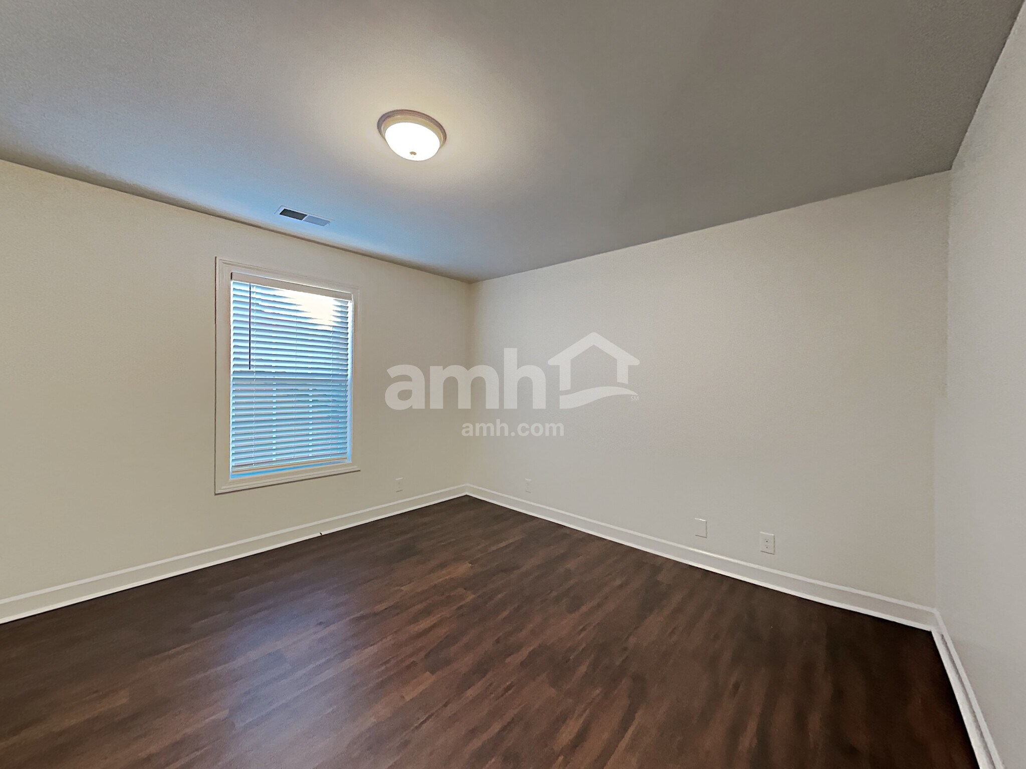 Building Photo - 3043 Holderwood Dr