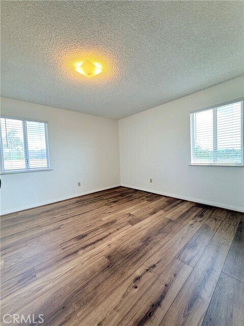 Building Photo - 575 Aloma Way