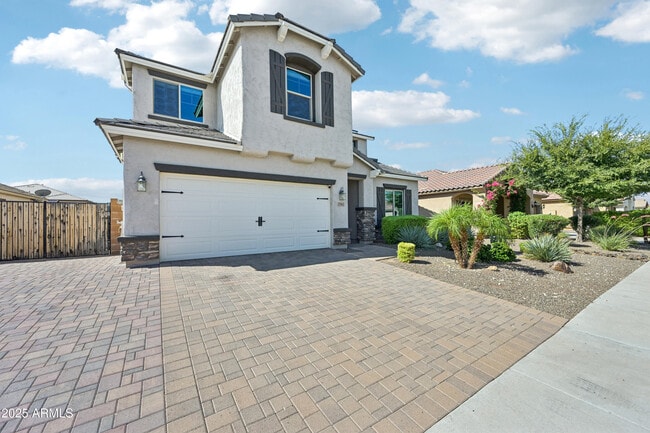 Building Photo - 25965 W Oraibi Dr