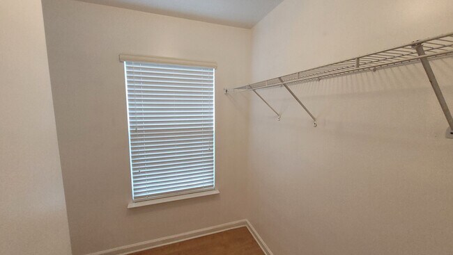 Building Photo - 2097 Meadow Peak Rd