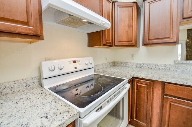 Building Photo - 12300 Brookglade Cir