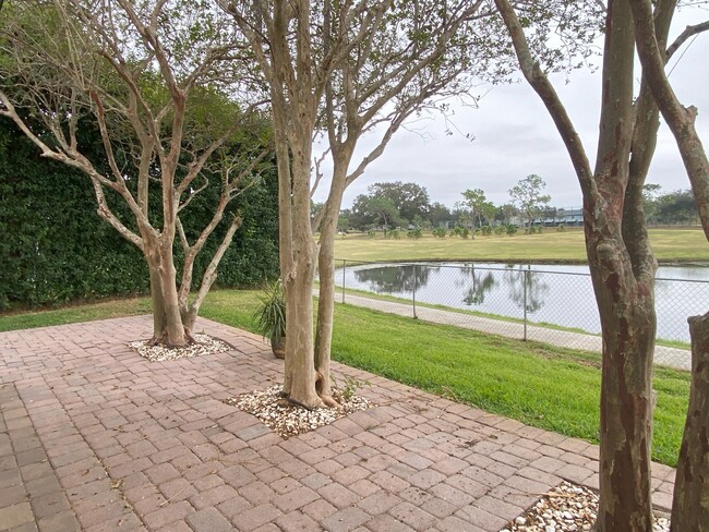 Building Photo - 1389 Sawgrass Ct