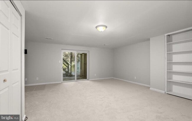 Building Photo - 1028 Ellicott Dr