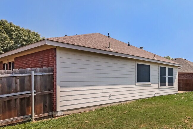 Building Photo - 1515 Warrington Way