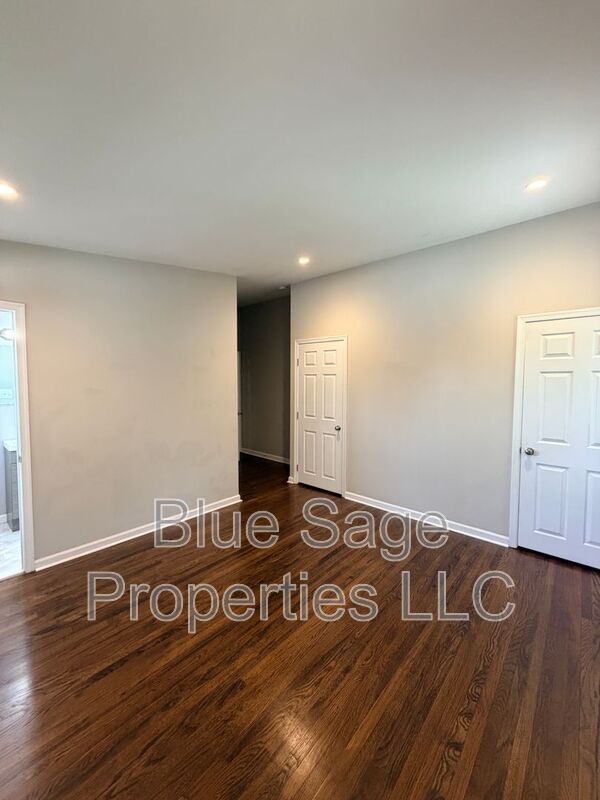 Building Photo - 205 Juniper Rd