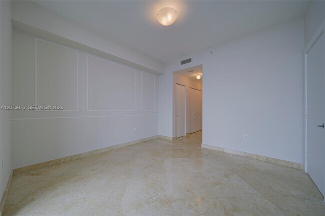 Building Photo - 900 Biscayne Blvd