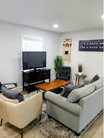 Building Photo - 2429 Remount Rd