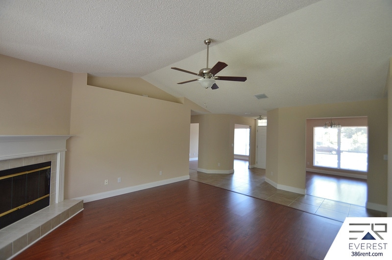 Building Photo - 30 Lancelot Dr