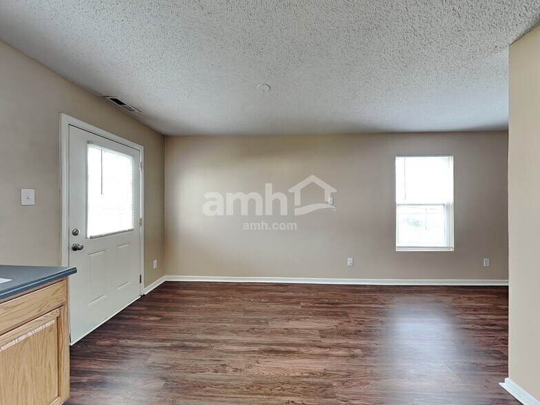 Building Photo - 3210 Black Forest Ln