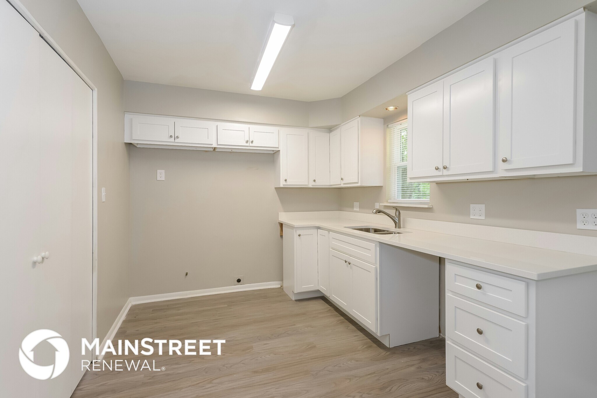 Building Photo - 11304 Crystal Ave