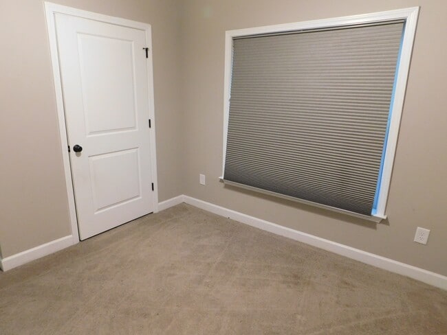 Building Photo - 204 Shepherds Fld Dr