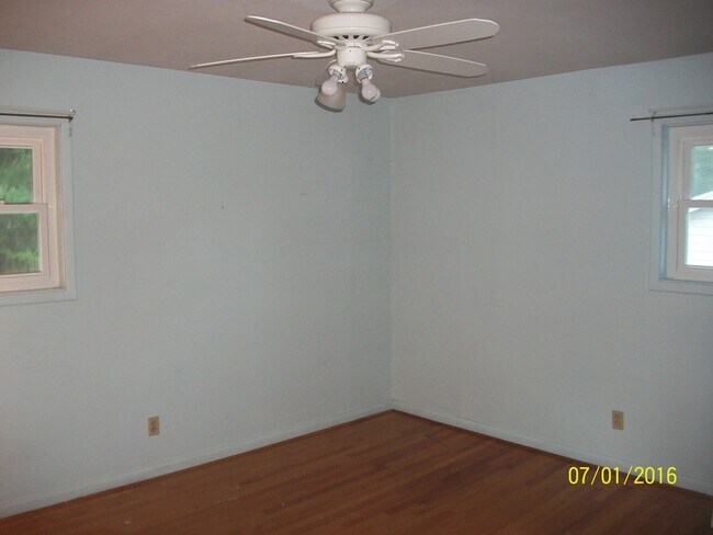 Building Photo - 2851 Wells Dr